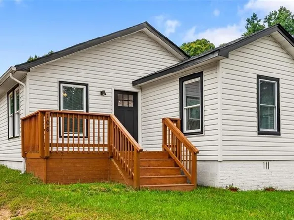 108 Maple Ave, Thomasville, NC 27360