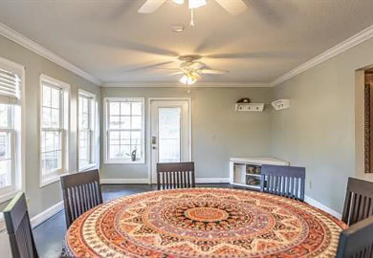 805 Barnell Dr — Photo 15