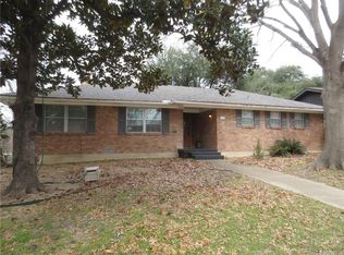 8921 Sweetwater Dr, Dallas, TX 75228