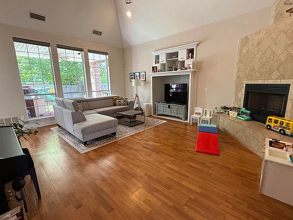 5th image of 5437 Prairie Lace Ln