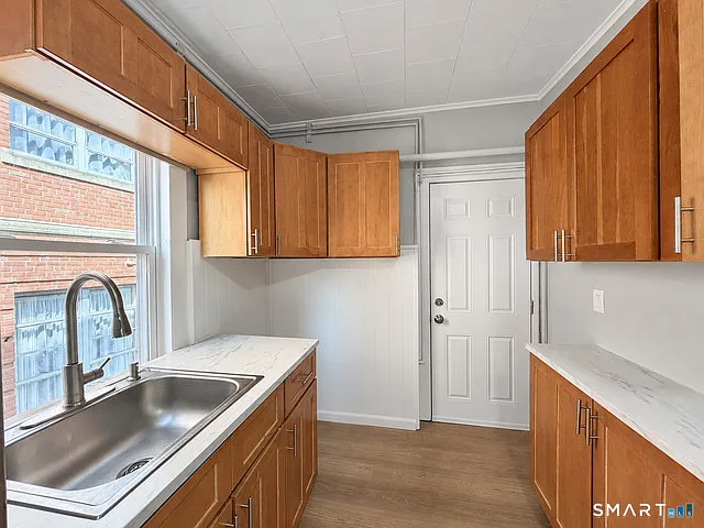 2 bed, 900 sqft, $1,650 — Photo 2