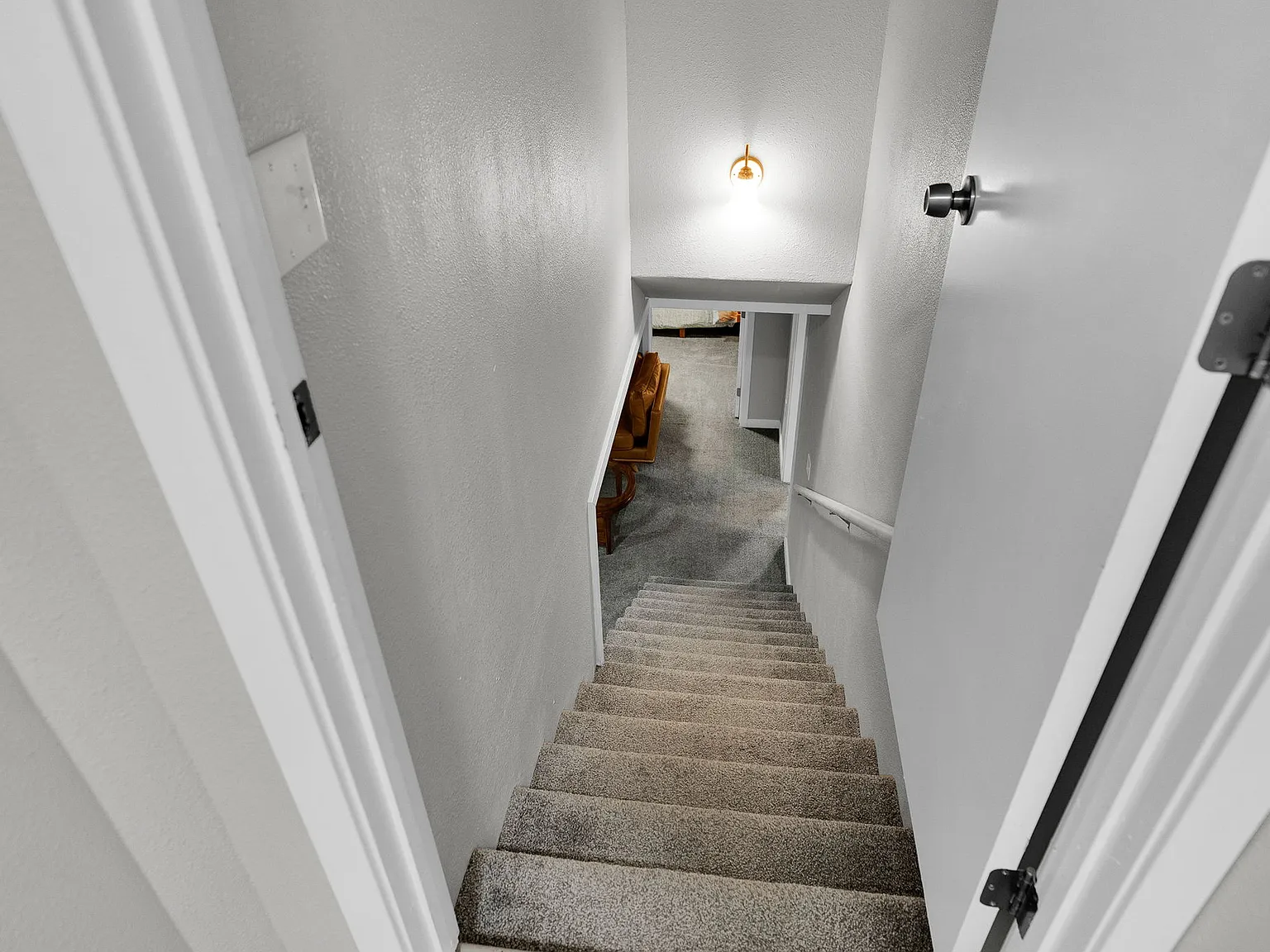 1 bed, 1200 sqft, $1,600 — Photo 3