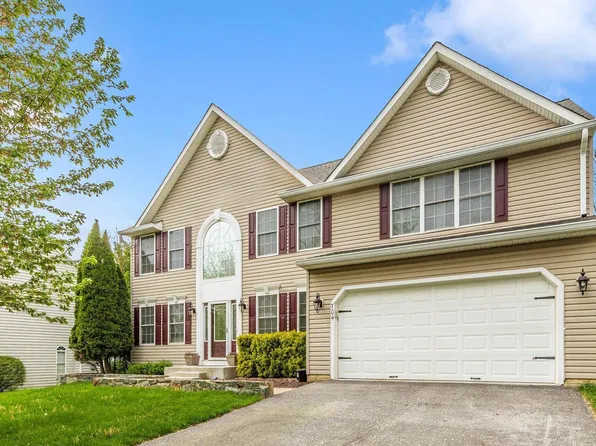 704 Bridlewreath Way, Mount Airy, MD 21771