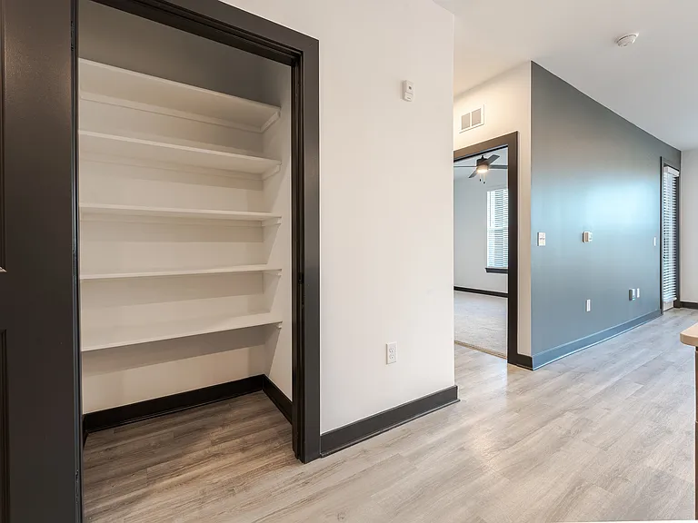 North End Apartments — Photo 14