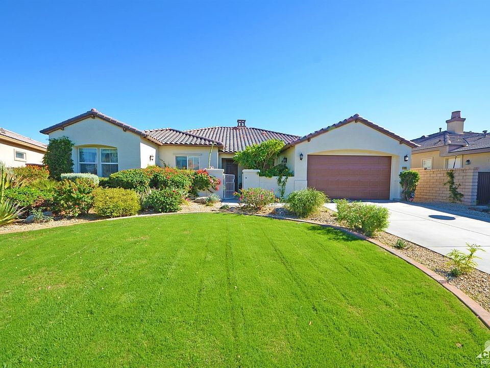 1st image of 40852 Paganini Dr