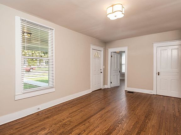4th image of 408 E Burwell Ave