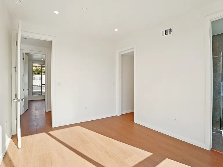 6162 Oak Crest Way #6162 — Photo 32
