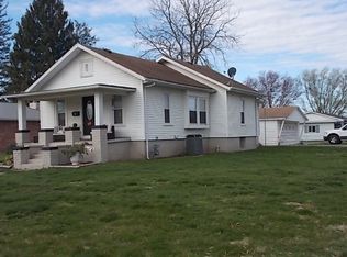 401 Grant St, Pana, IL 62557