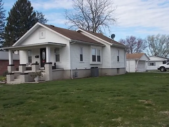 401 Grant St, Pana, IL 62557