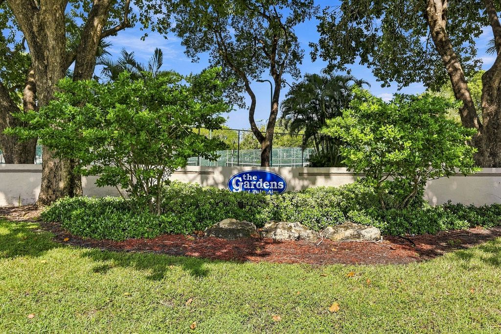 717 Gardens Drive #206, Pompano Beach
