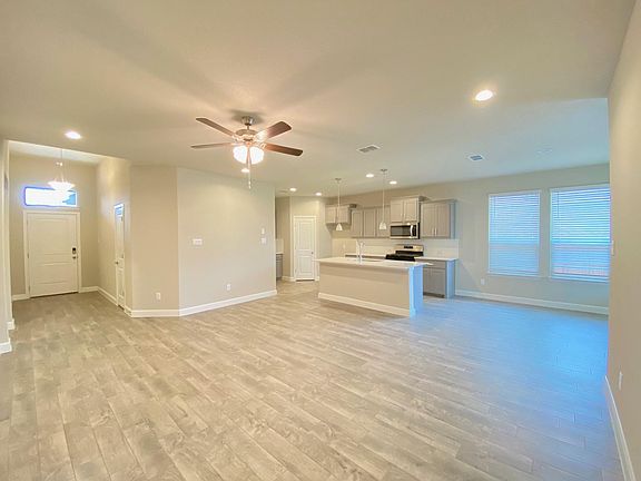 3rd image of 14620 Caelum Dr