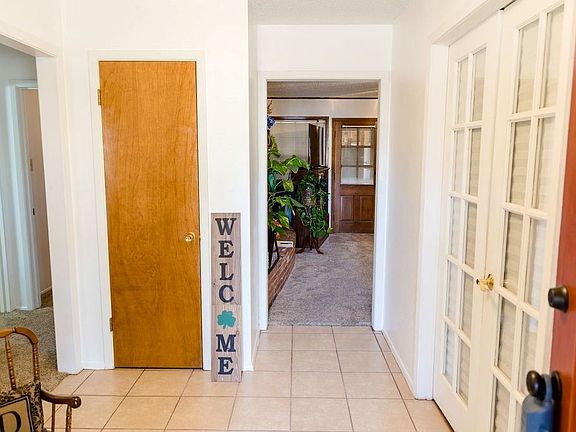 5th image of 241 Twin Oaks Dr