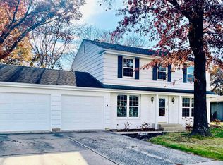 335 Lakeview Dr, Mason City, IA 50401