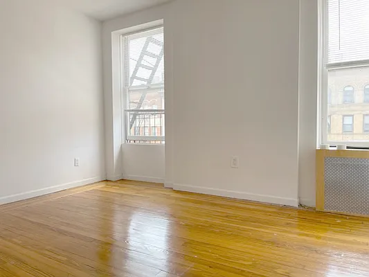 Rented by AJ Clarke | media 33