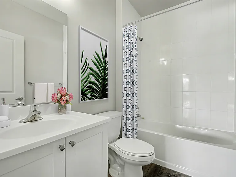 660 Garibaldi Ave — Photo 8