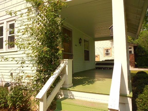 2nd image of 1029 Woodbridge Blvd