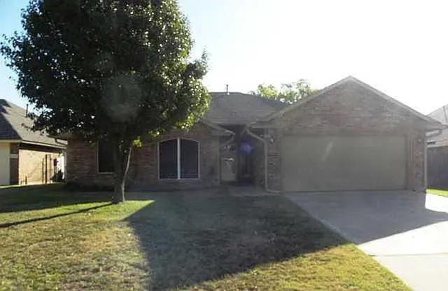 13004 Almond Dr
