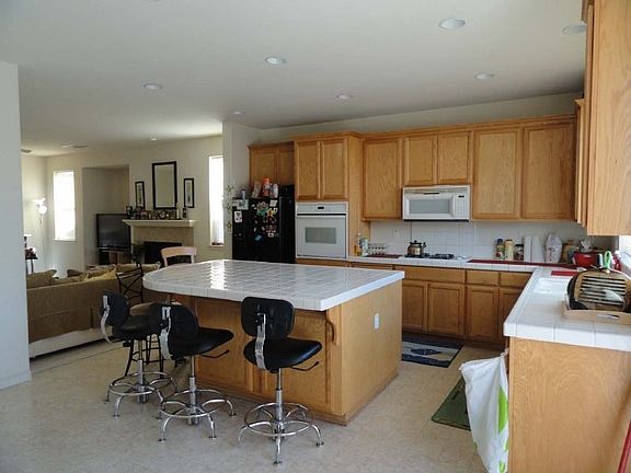 3rd image of 451 Squash Creek Ln