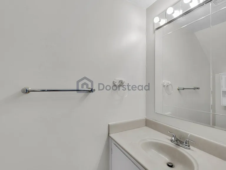 58 Fountainhead Ct — Photo 21
