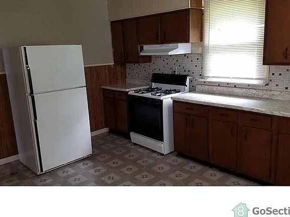 3rd image of 8912 Ramona Ave