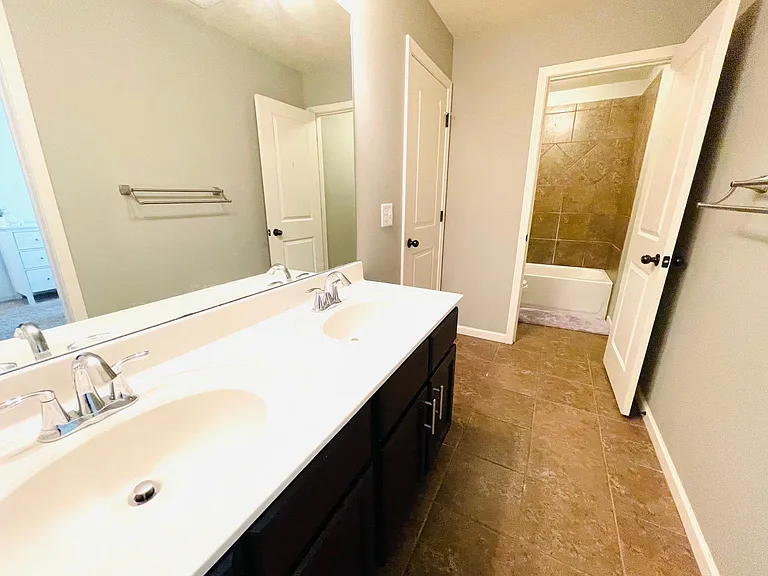 276 Lakestone Pkwy — Photo 43