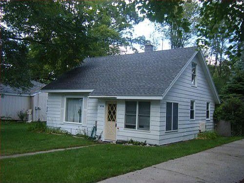 1st image of 6842 Goldenrod Dr NE