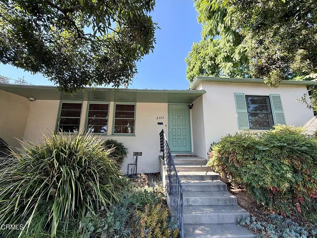 2 bed, 1.0 bath, 906 sqft, $3,500 — Photo 2