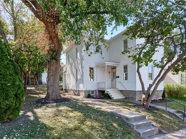 617 Lewis St, Saint Charles, MO 63301