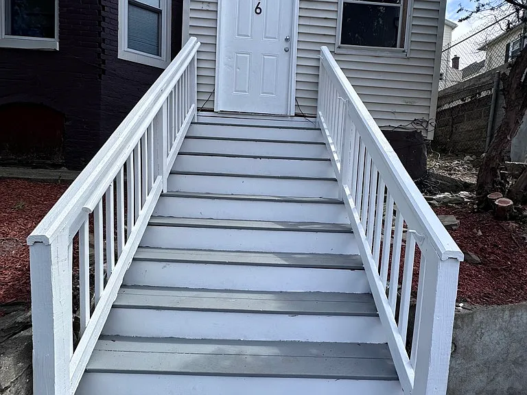 16 Groton Pl — Photo 2