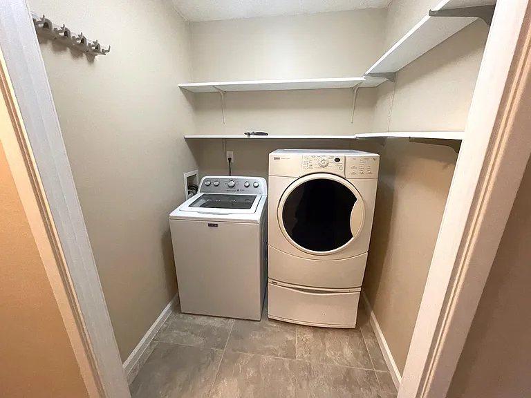 307 Lincoln Ave #A — Photo 10