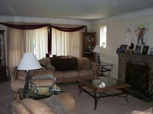 16174 Collinson Ave, Eastpointe, MI 48021