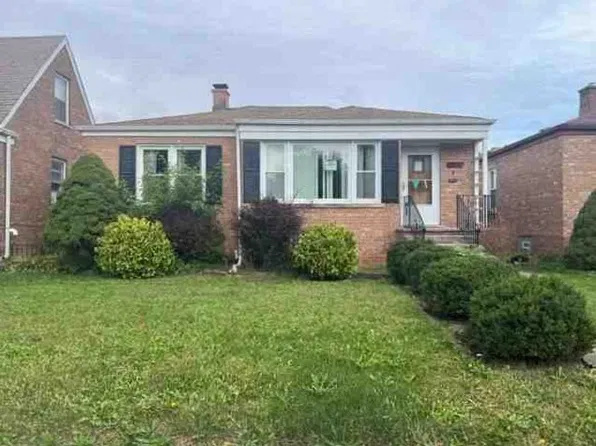 25 E 141st St, Riverdale, IL 60827
