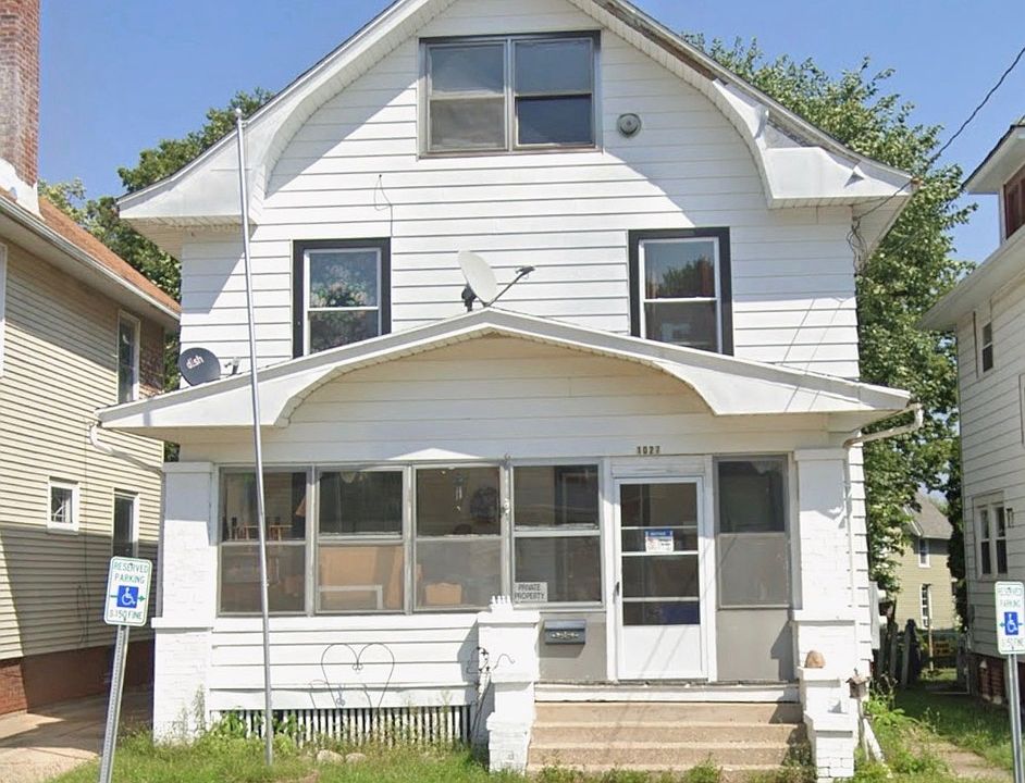 1st image of 1027 Ridge Ave