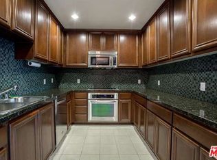 637 S Fairfax Ave #603, Los Angeles, CA 90036