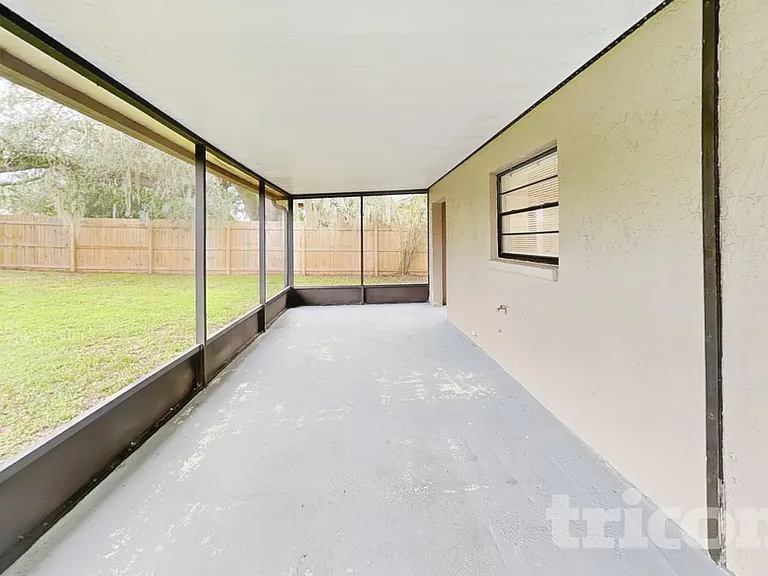 1311 Corner Oaks Dr — Photo 16