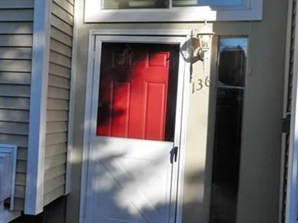 136 Shepard Ave, Hamden, CT 06514