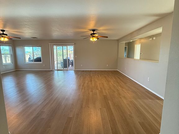 5th image of 615 E Sterling Canyon Dr