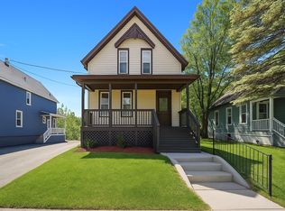 30 Lynch St, Elgin, IL 60123