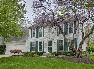 8320 Twilight Ln, Lenexa, KS 66219