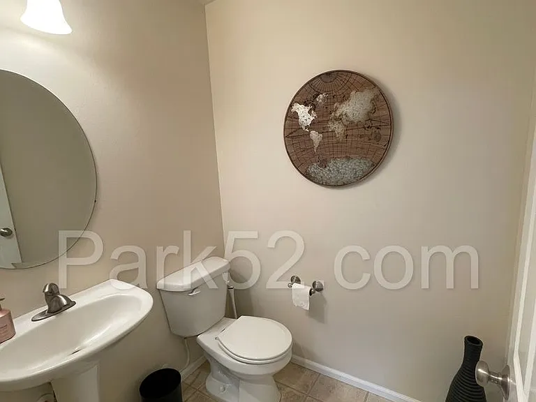 5816 Pennsylvania St SE — Photo 10