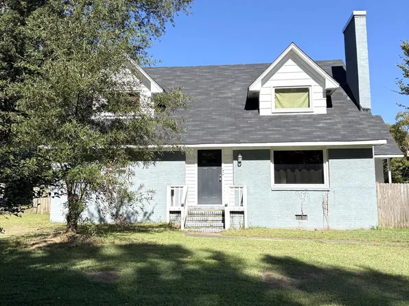 2200 Indian Drive, Jacksonville, NC 28546