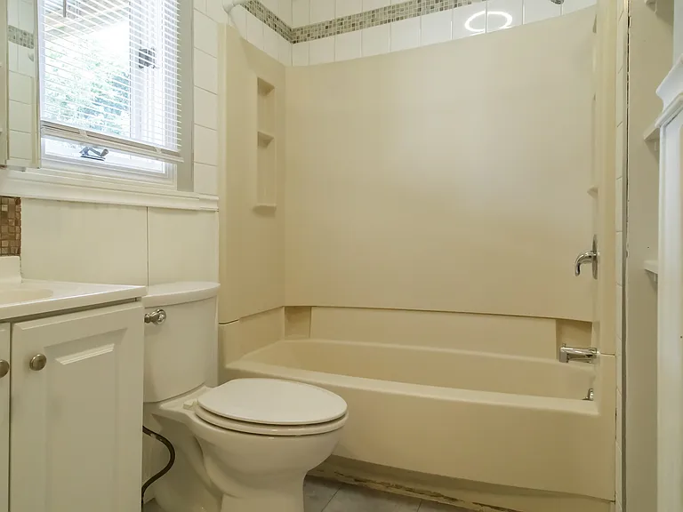 13 Ingraham Pl — Photo 20