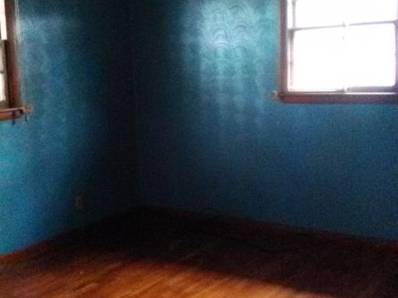 4th image of 1627 N Iowa St