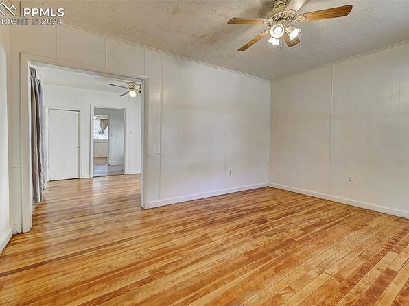 colorado-springs-colorado-243806642 picture