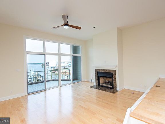 4th image of 312 Cambridge Lndg #312B