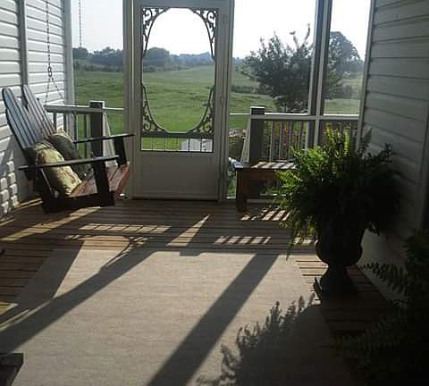 Screen porch