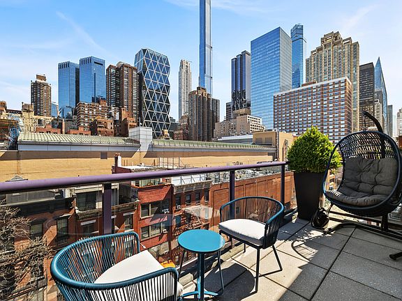 5th image of 350 W 53rd St #Penthouse B1