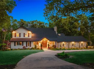 8880 Pageant Dr, Rogers, AR 72756