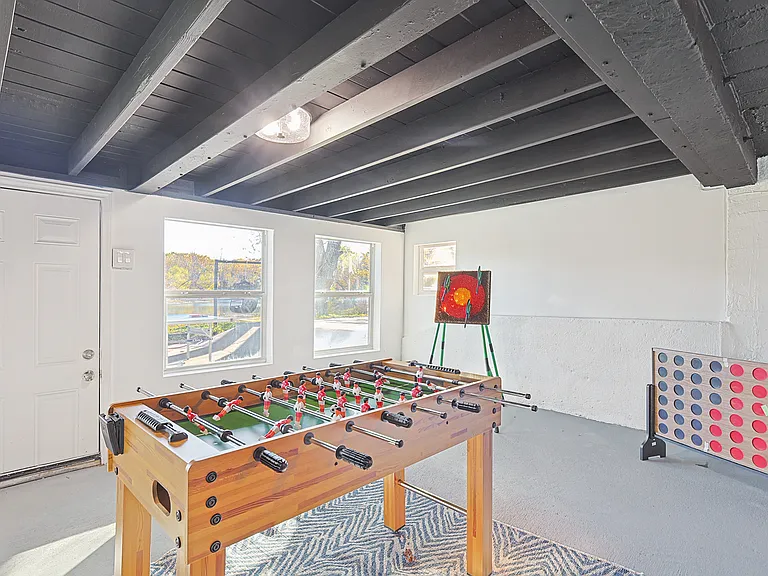 260 McGraw Ln — Photo 4