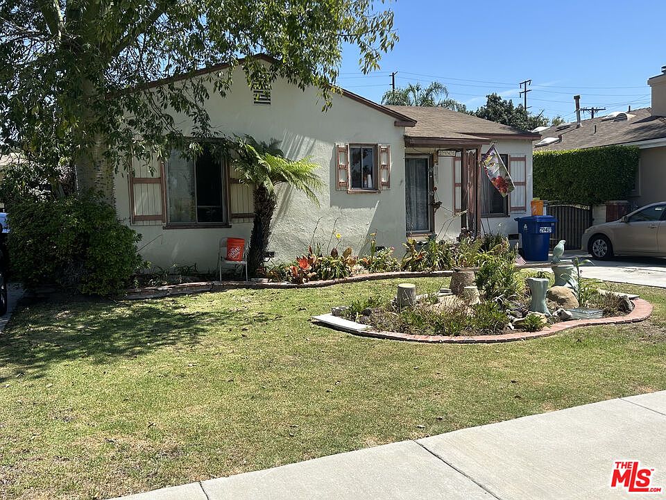 2nd image of 2940 Tilden Ave